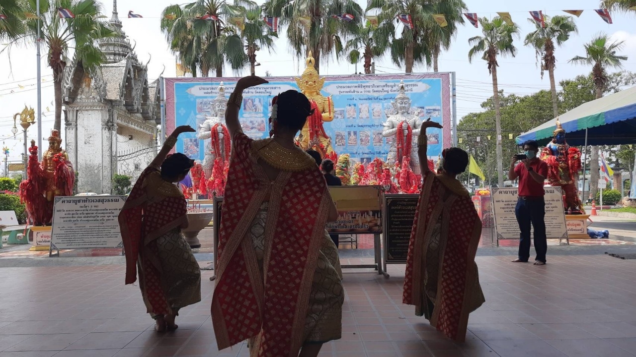 งวดที่แล้วให้โชค คนดวงเฮงแห่มาแก้บน "ท้าวเวสสุวรรณ" ไม่พลาด "เลขเด็ดงวดนี้"