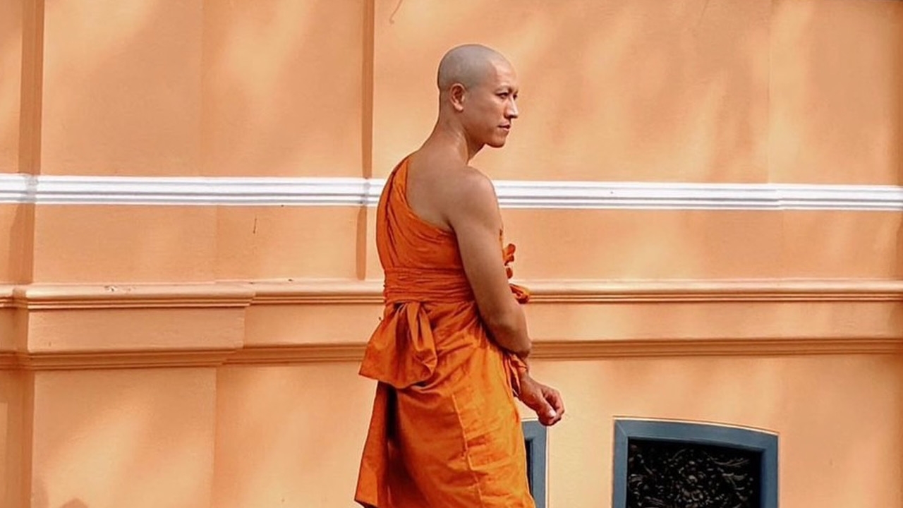 อนุโมทนาบุญ กอล์ฟ อนุวัฒน์ ละทางโลก บวชทดแทนคุณพ่อแม่