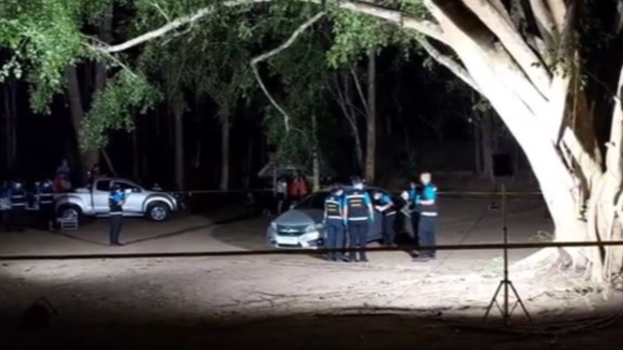 เจอแล้ว เก๋งคนร้ายยิงถล่ม 4 ศพ พบศพคารถ-เป็นลูก ด.ต.ร่วมทีมสังหาร