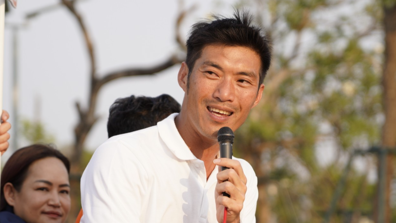 เลือกตั้ง 66 : “ธนาธร” แฉ ทุนใหญ่หนุนรัฐประหาร ยันก้าวไกลทำได้ สร้างรัฐสวัสดิการ