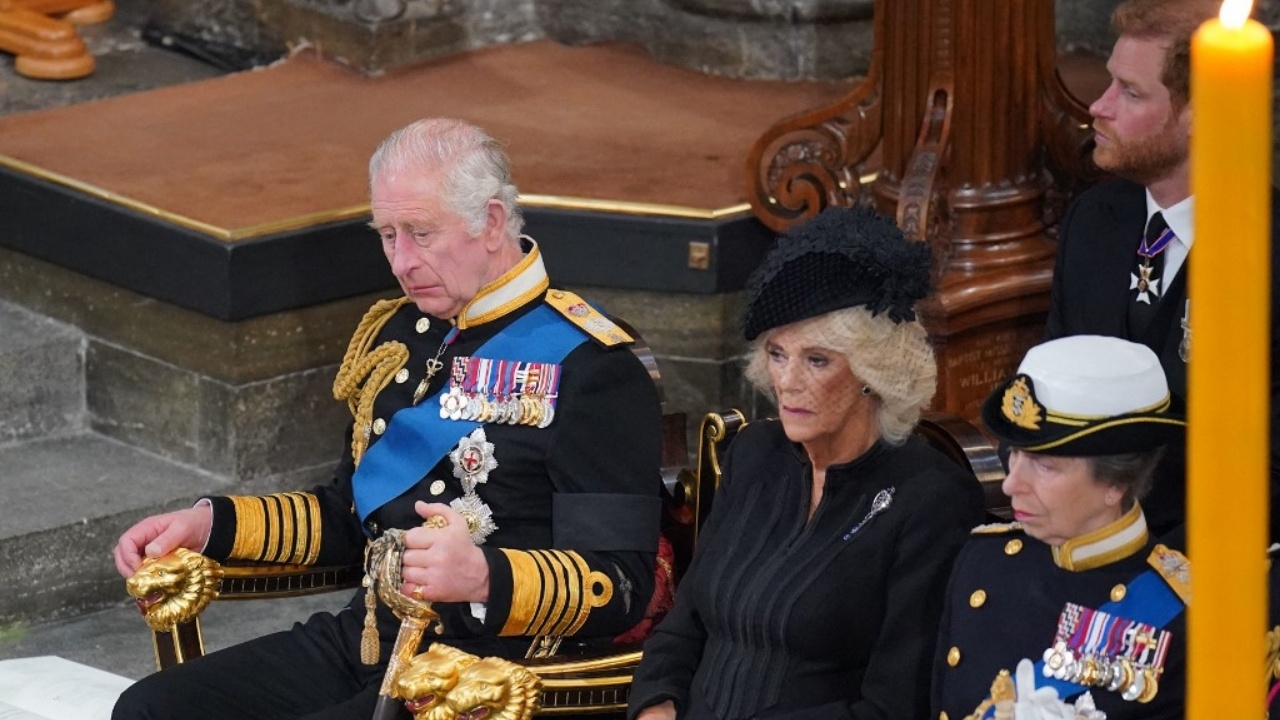  เผยพระบรมวงศานุวงศ์ชั้นสูงอังกฤษ เคยถกเรื่องถอดพระยศ เจ้าชายแฮร์รี่