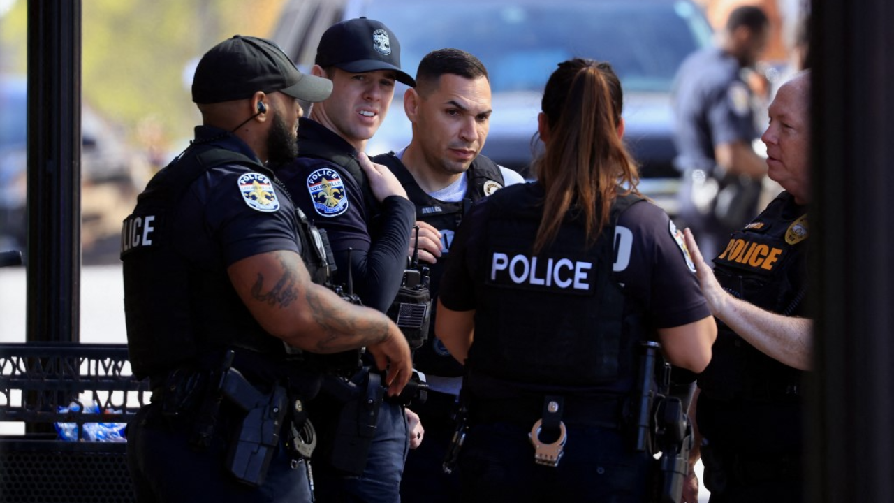 หนุ่มแบงก์คลั่งกราดยิงดับ 4 ศพที่ธนาคารรัฐเคนทักกี สหรัฐฯ ก่อนถูก ตร.วิสามัญดับ 