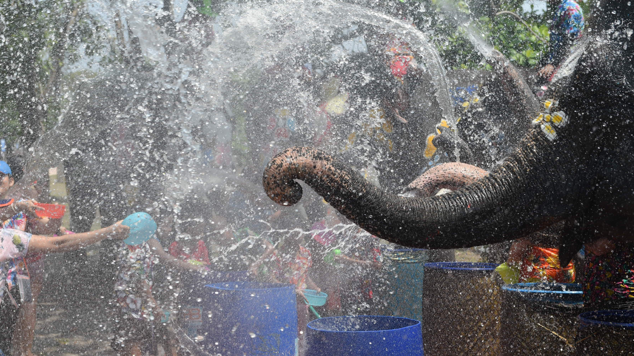 กรมอุตุนิยมวิทยา พยากรณ์อากาศช่วง "สงกรานต์ 2566" อากาศร้อน-ฝนตก