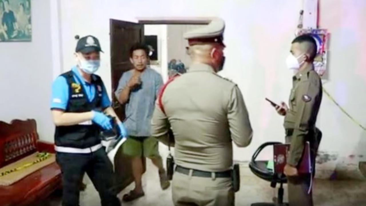 ทาสยาคลั่ง บุกฟันหัวเพื่อนบ้านดับ อาละวาดพังบ้าน-กระจกบาดไปตาย รพ.