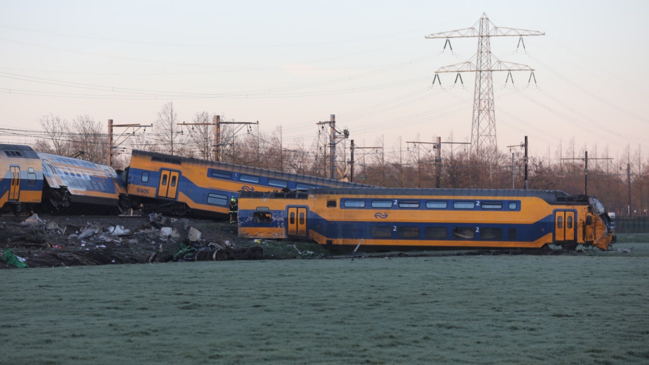 รถไฟตกรางในเนเธอร์แลนด์ ตาย 1 บาดเจ็บกว่า 30