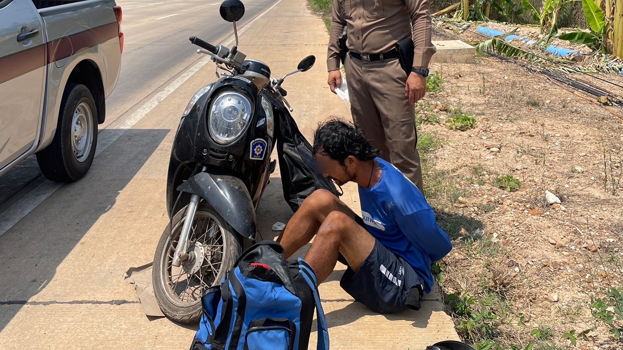 หนุ่มอยากติดคุกทะเลาะกับแฟน ชกหน้าป้าวัย 61 ชิงรถ จยย. ตำรวจรวบทันควัน