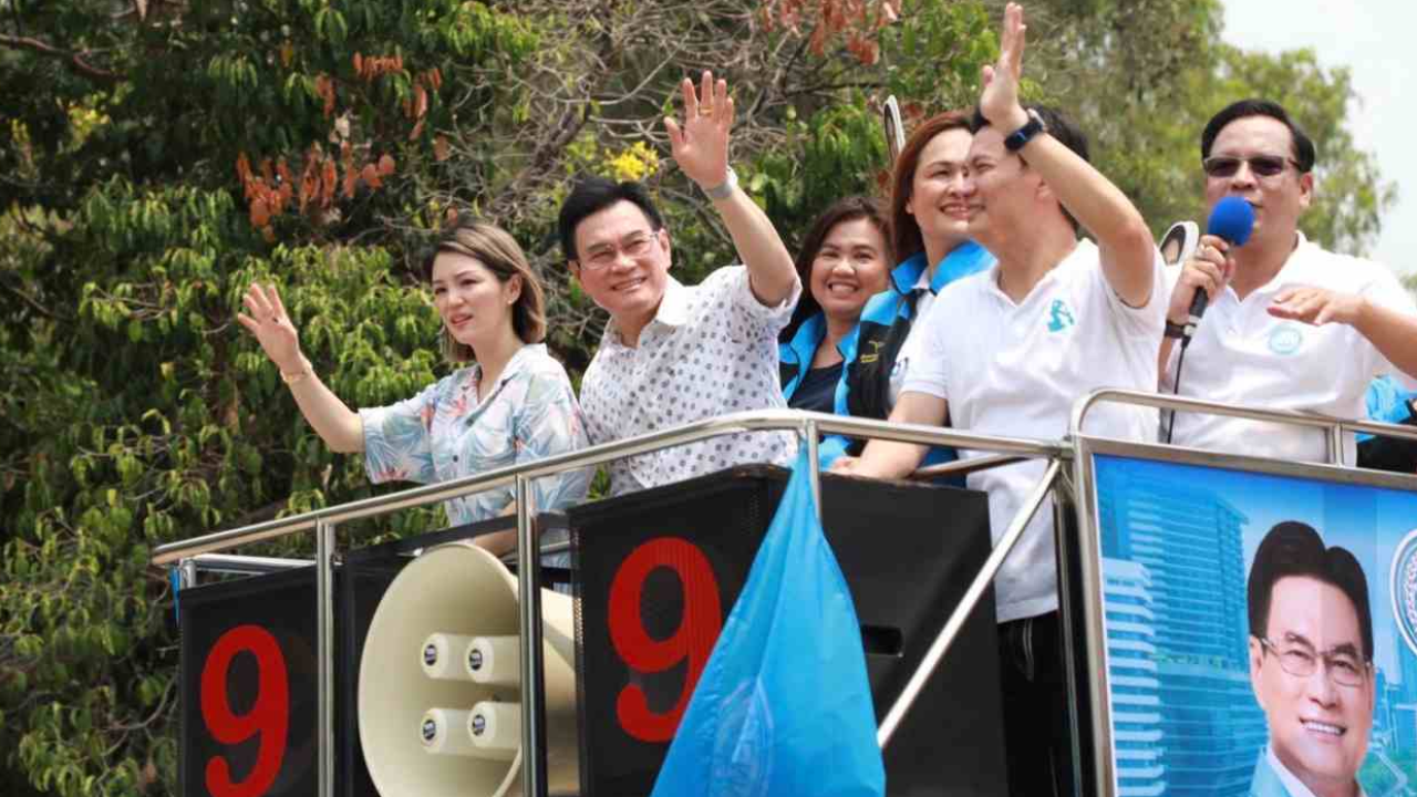 "จุรินทร์" ลุยหาเสียงลาดพร้าว ฉะนโยบายแจกสะบัด ที่สุดก็รีดภาษีประชาชน