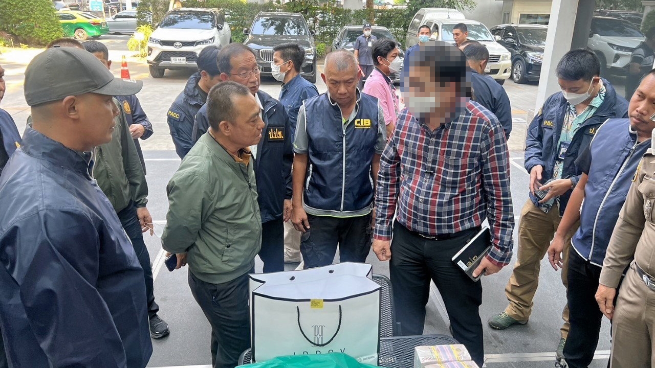 รื้อระบบส่วย กทม.