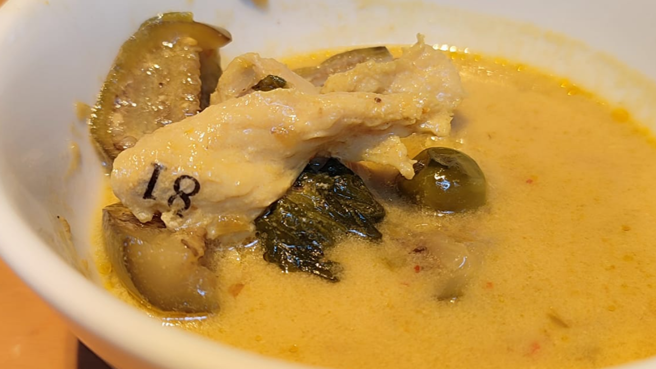 หนุ่มสงสัย ตักแกงเขียวหวานไก่มากิน กลับเจอ "เลขเด็ด" ติดมาด้วย