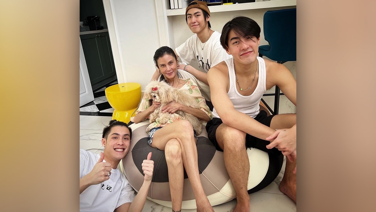 ปิ่น เก็จมณี อยู่พร้อมหน้าลูกชายวันสงกรานต์ความสุขง่ายๆ 4 คนแม่ลูก 