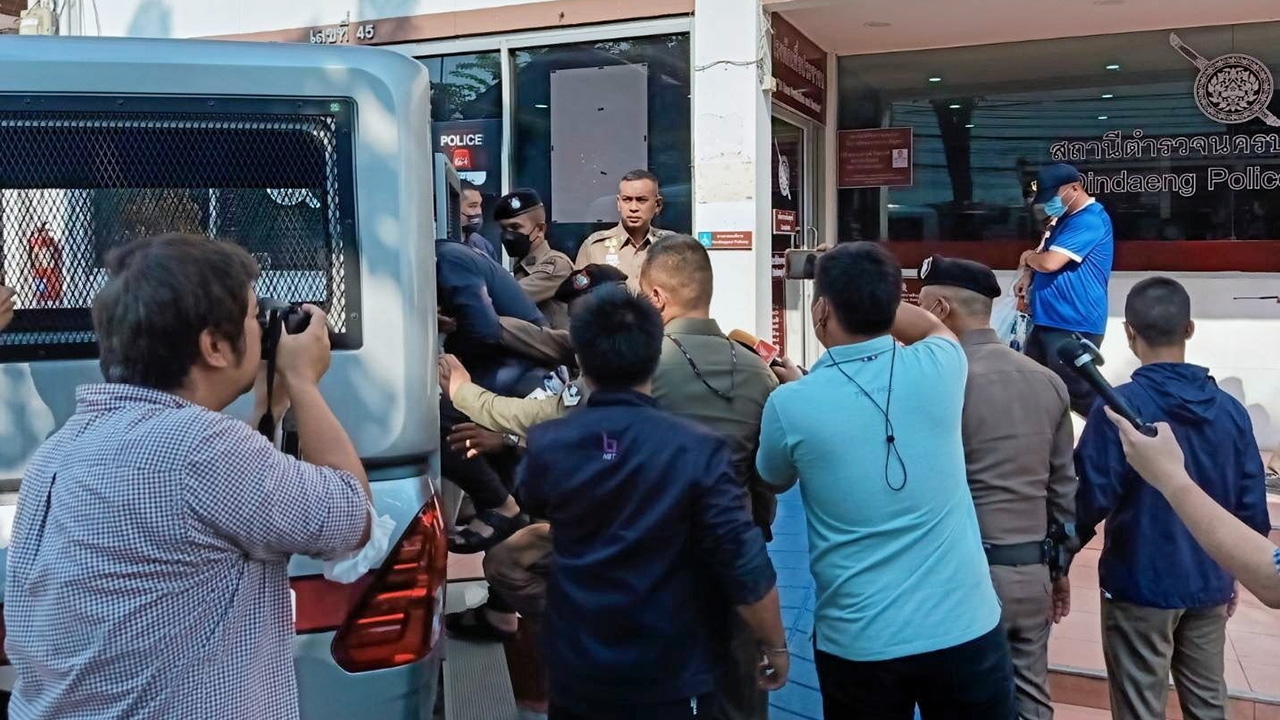 "บิ๊กโจ๊ก" ลุยล้างบาง ตำรวจอุ้มรีดชาวจีน