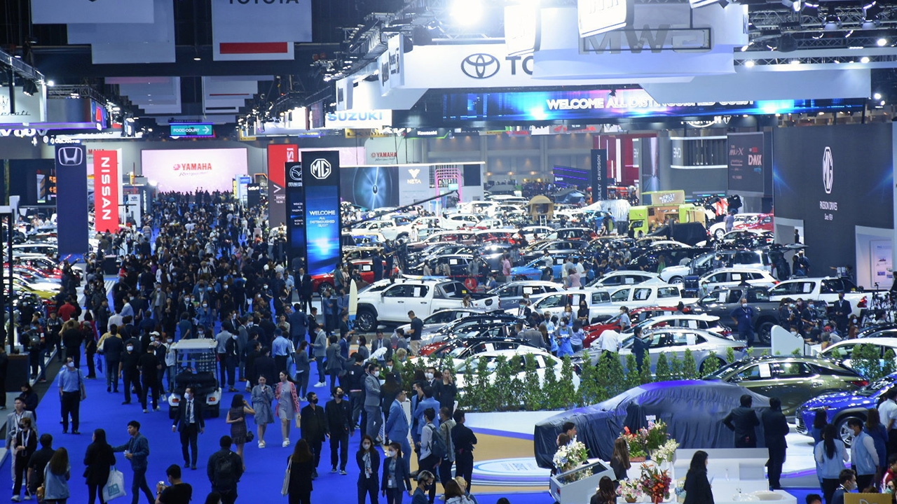 งานมอเตอร์โชว์ เปิดกระหึ่ม ประชันรถไฟฟ้า 40 แบรนด์หรูจาก 9 ประเทศ