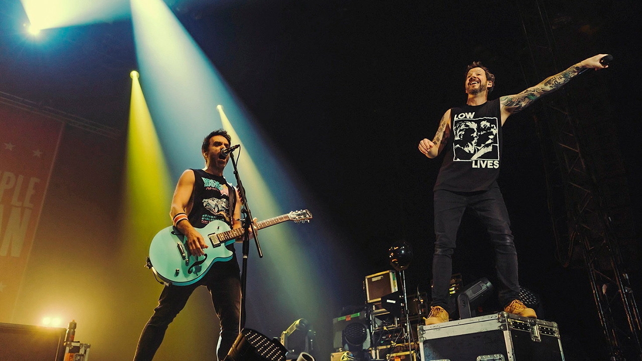 7 ปีที่รอคอยคอนเสิร์ต "ซิมเพิล แพลน" ขนเพลงฮิตเสิร์ฟแฟนไทยนันสต็อปไม่มีพัก