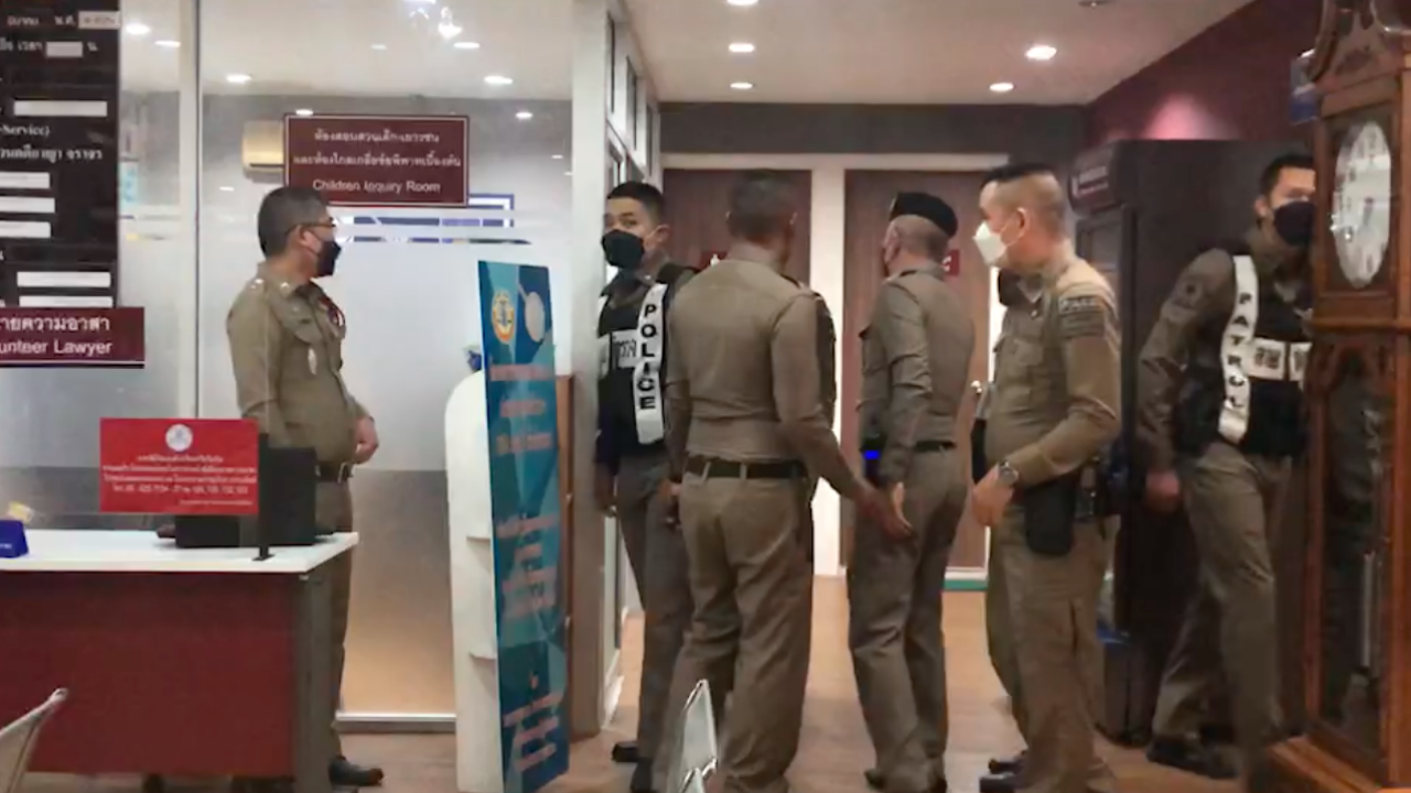 ศาลอาญาคดีทุจริตฯไม่ให้ประกัน รองสารวัตร ตม.ปมรีดทรัพย์ชาวจีน