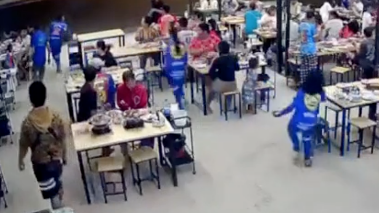 เปิดใจกู้ภัยทิ้งหมูกระทะไปช่วยคนเจ็บ เคยเจอหนักกว่านี้ สั่งตอนเย็น กินตี 4