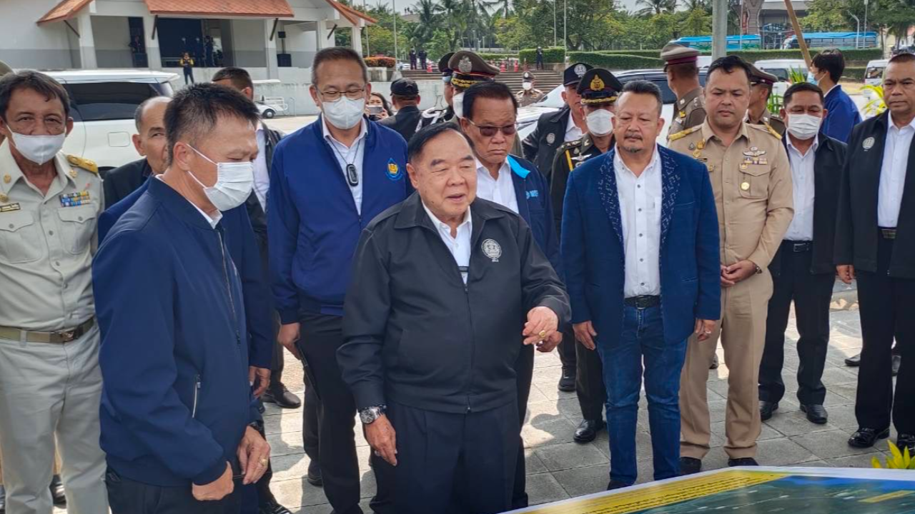 “บิ๊กป้อม” ถกเชื่อมข้อมูลบัตรสวัสดิการแห่งรัฐ ยันช่วยเหลือทุกกลุ่ม ลดเหลื่อมล้ำ