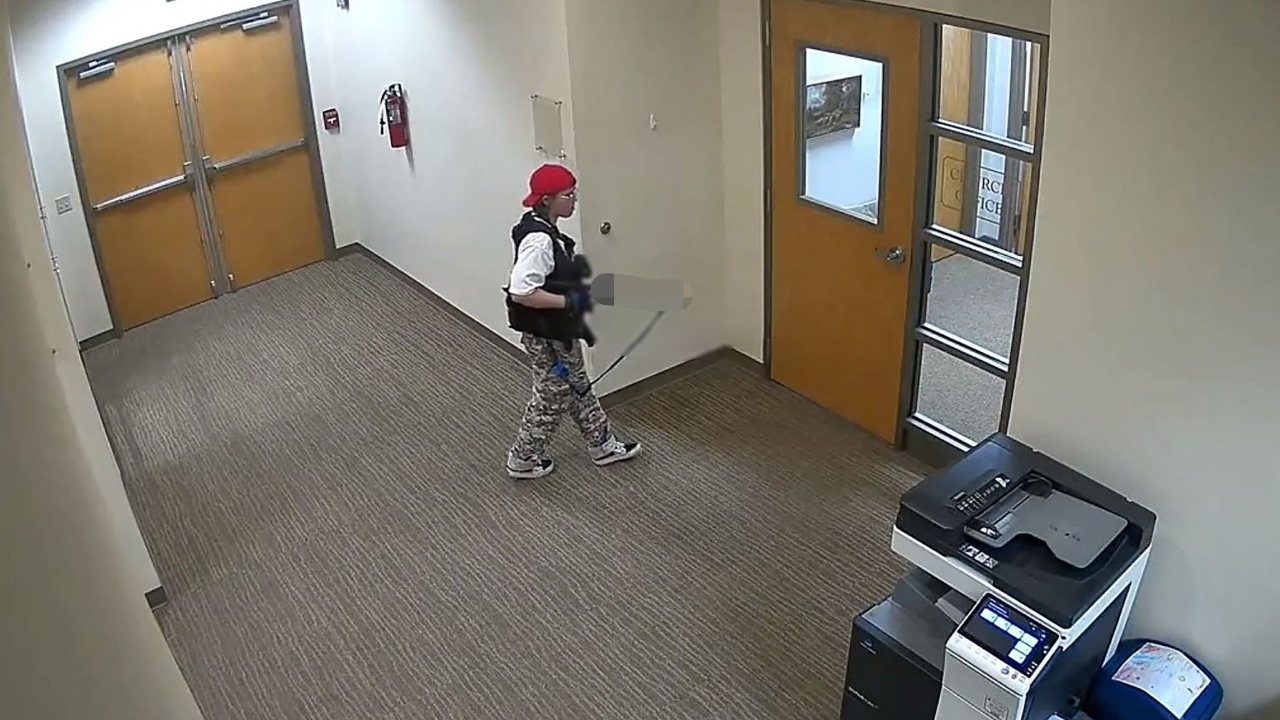 เผยมือปืนกราดยิงโรงเรียนสหรัฐฯ ซื้อปืนถูกกฎหมาย-ซ่อนปืนไว้ที่บ้าน