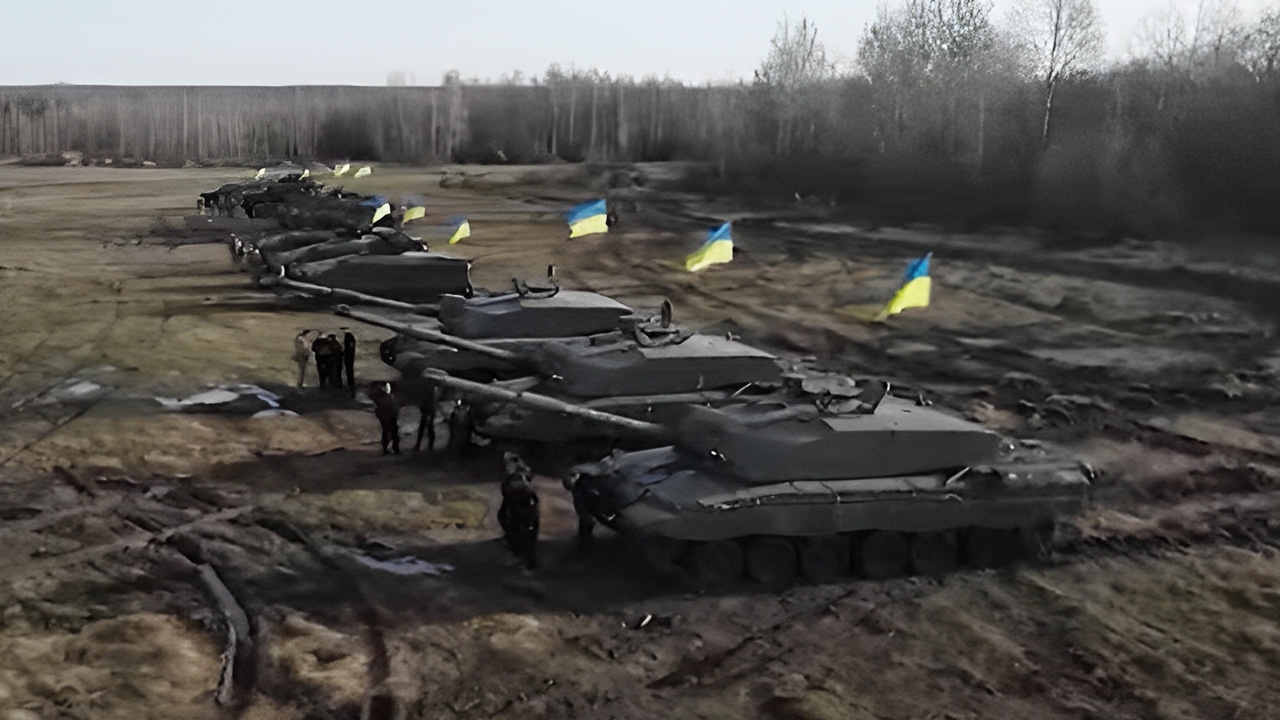 สงครามเดือดขึ้นแน่ รถถังชาเลนเจอร์ 2 จากอังกฤษลอตแรก ถึงยูเครนแล้ว (คลิป)