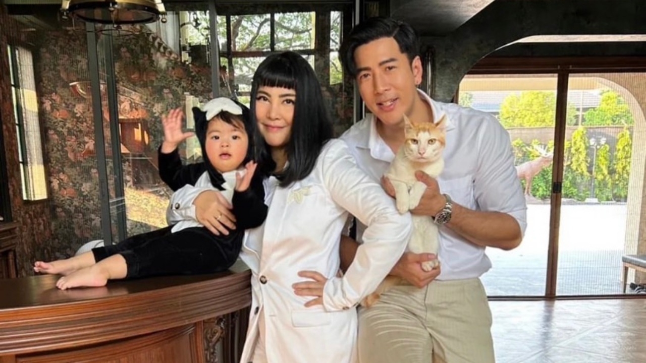 ก้อย-โย่ง ใจแทบขาด ลูกสาวล้มหน้าไถกับพื้นปูน จนเป็นแผลถลอก