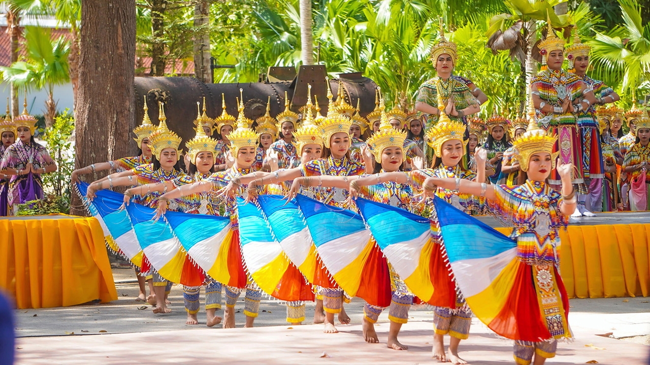 โนราภูมิปัญญาแห่งแผ่นดิน ไทยโชว์พลัง เฉลิมฉลอง-ต่อยอด "นาฏยลักษณ์ชาวใต้"