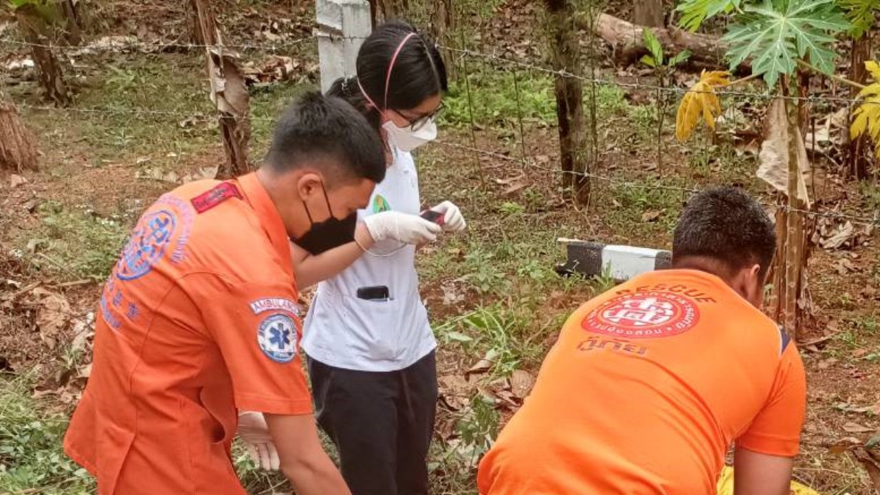 เศร้าหนุ่มแม่ฮ่องสอน ขี่ จยย.กลับจากกินเลี้ยง เสียหลักชนเสาคอนกรีตคอหักตาย