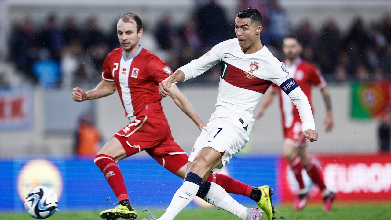 โรนัลโดยิงอีก "โปรตุเกส" บุกยำ "ลักเซมเบิร์ก" กระจุย ศึกคัด