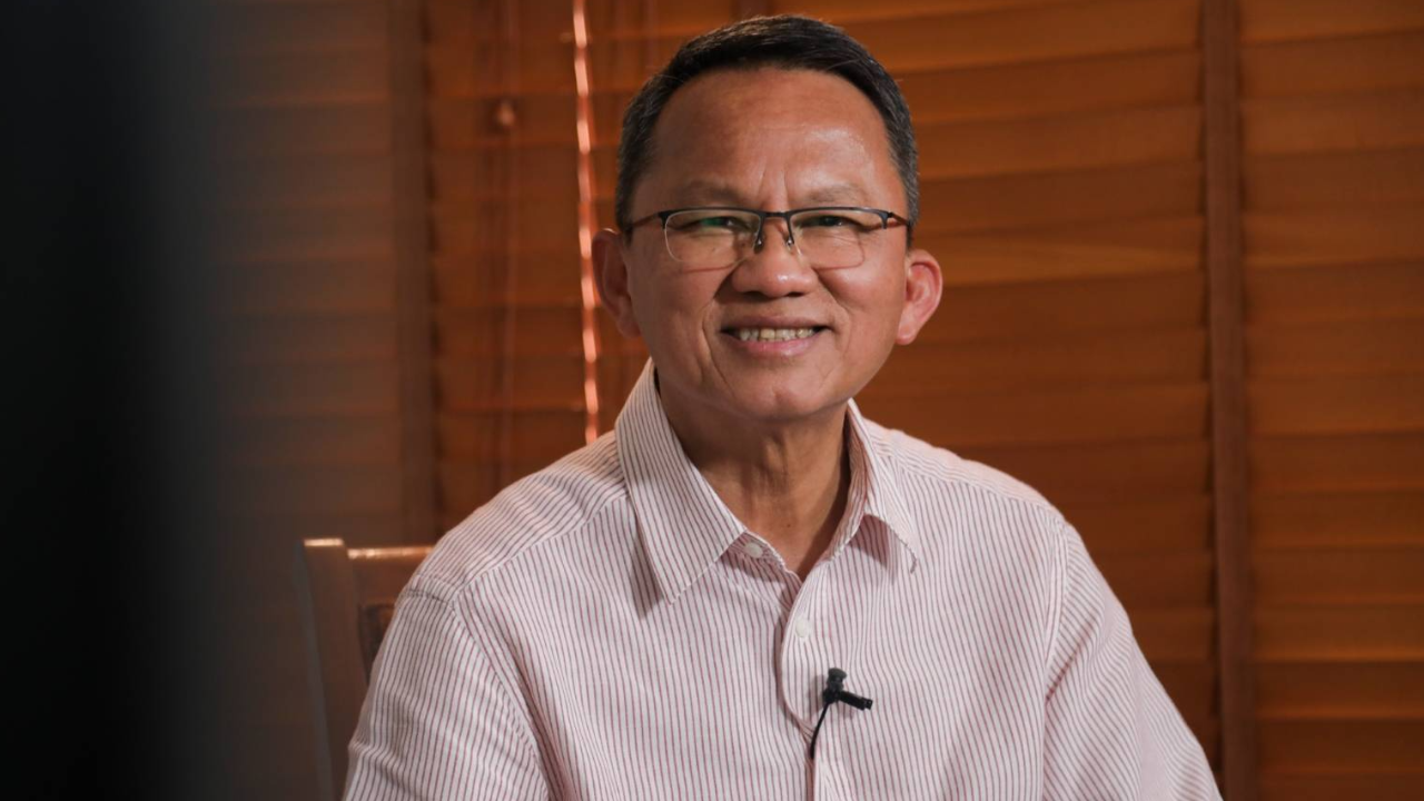 "สมศักดิ์" ย้ำ ทำงานการเมืองสายกลาง ไม่ตอบโต้ คนโจมตี ย้ายกลับเพื่อไทย