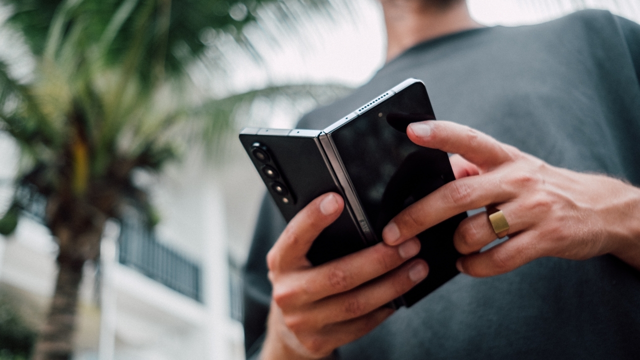 IDC คาดการณ์ยอดจัดส่งสมาร์ทโฟนพับได้ Foldable smartphones มีโอกาสทะลุ 20 ล้านเครื่อง