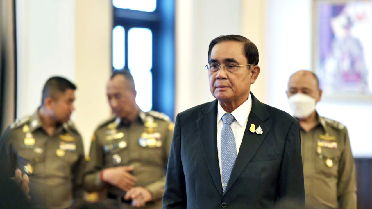 “บิ๊กตู่” บอกจะให้ตำรวจไปเฝ้าทุกที่ก็คงไม่ได้ สั่งหมดแล้วเรื่องมือพ่นกำแพงวัดพระแก้ว