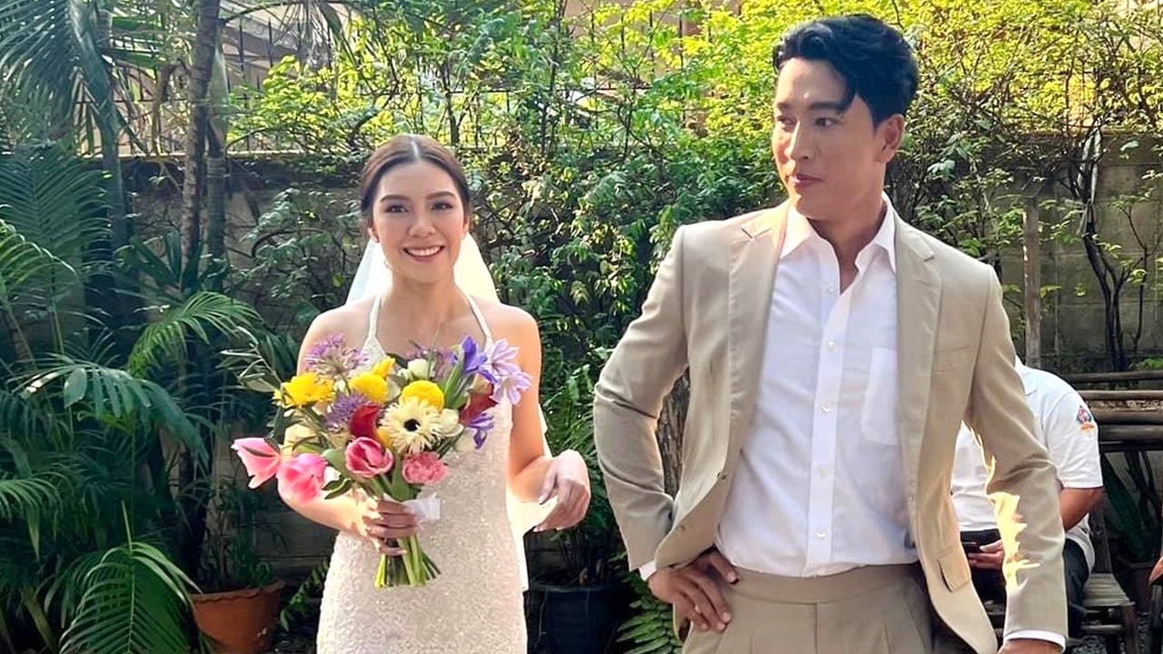 ชื่นมื่น พระเอกหนุ่ม กอล์ฟ อนุวัฒน์ ควงแฟนสาวนอกวงการ เข้าพิธีวิวาห์สุดเรียบง่าย