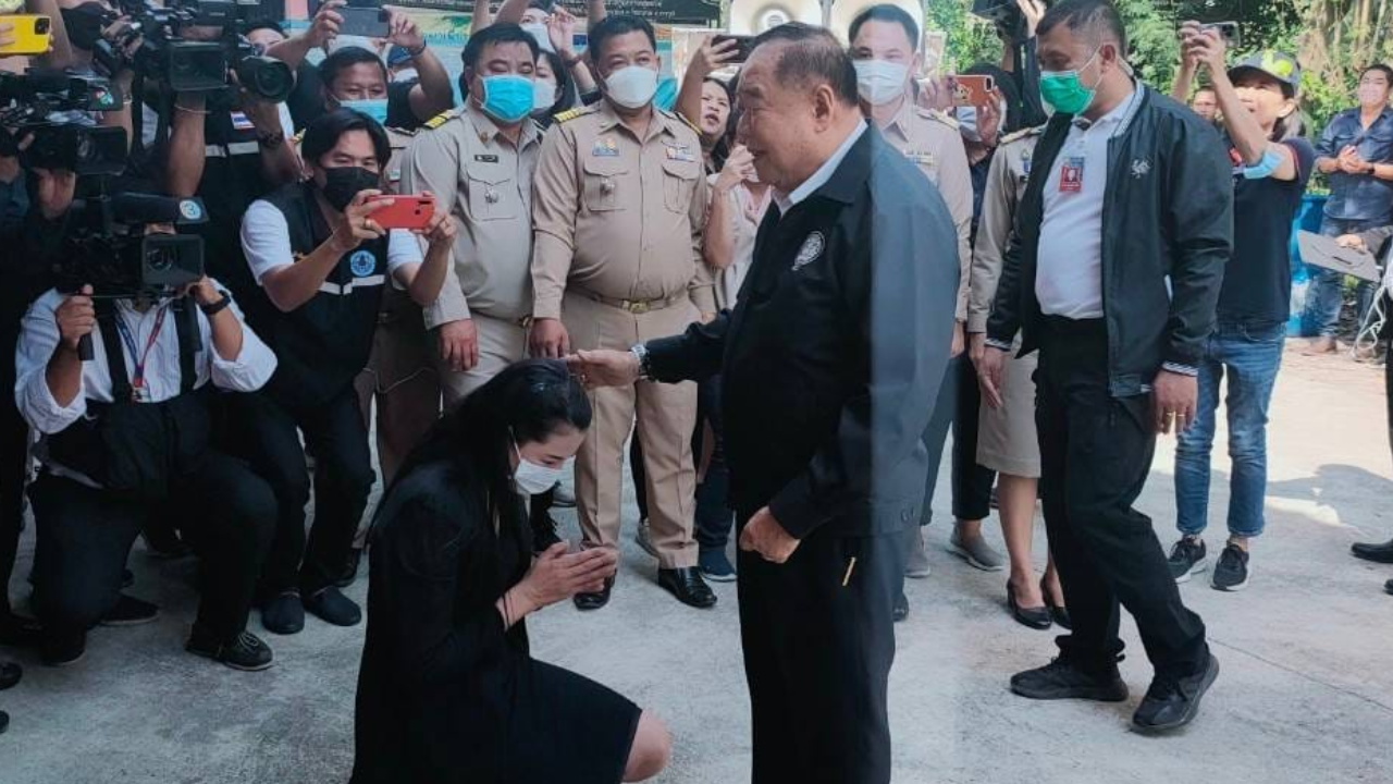 “ปารีณา” บอกยังรักทั้ง 2 ป. แต่ตอนนี้ยังคงรัก “ลุงป้อม” ที่สุดในสามโลก