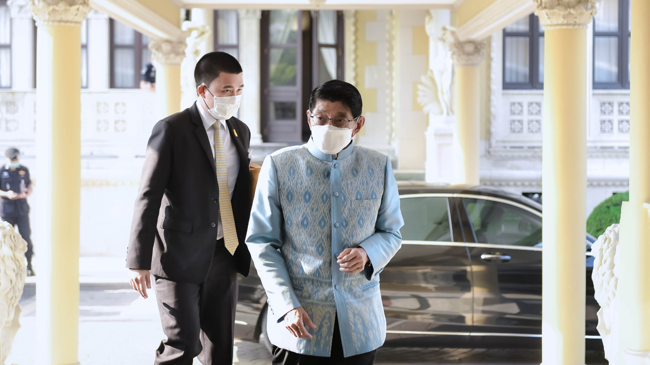 "วิษณุ" ยัน "ไม่มีที่ไหนทำกัน" หลัง ส.ว.ชงแจกเงิน 500 บาท คนไปเลือกตั้ง