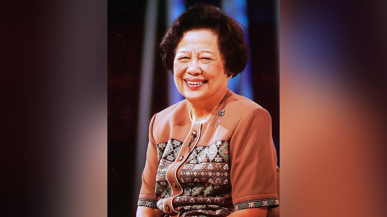 ประวัติ “อาจารย์แม่” อดีตนักพูดชื่อดัง ขวัญใจวัยรุ่นยุค Y2K