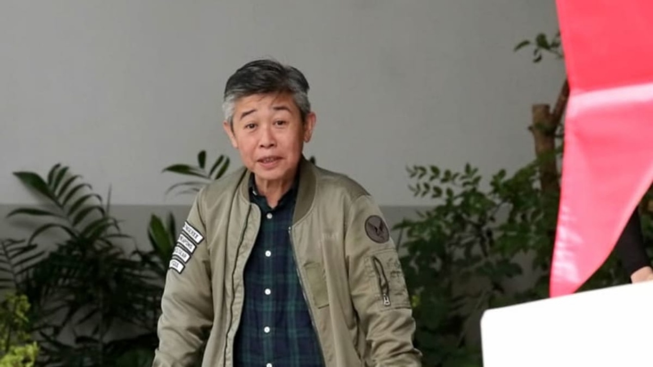 ตำรวจสากลออกหมายจับหญิงสิงคโปร์หนีจับกุมขบวนการโกงข้อสอบ