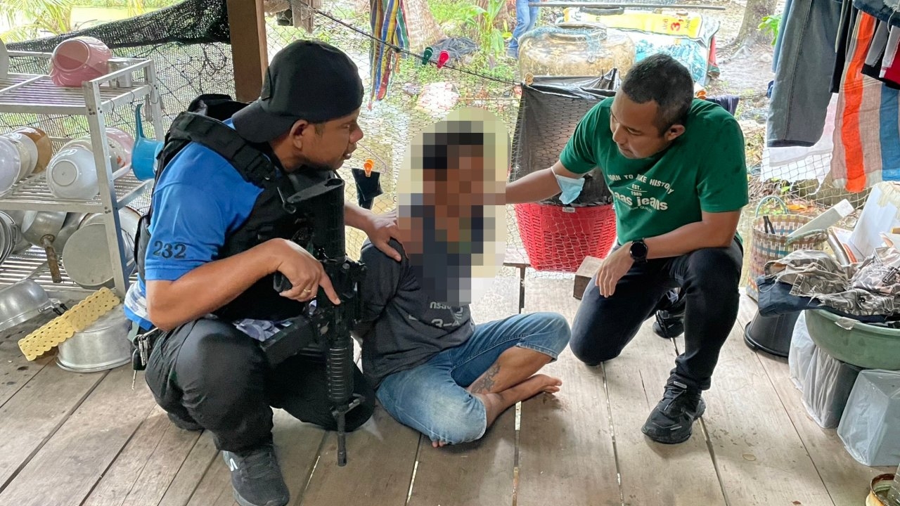 กองปราบรวบหนุ่มเมืองคอนปืนดุ ควบจยย.ไล่ยิงอริดับ ล้างแค้นให้รุ่นน้อง