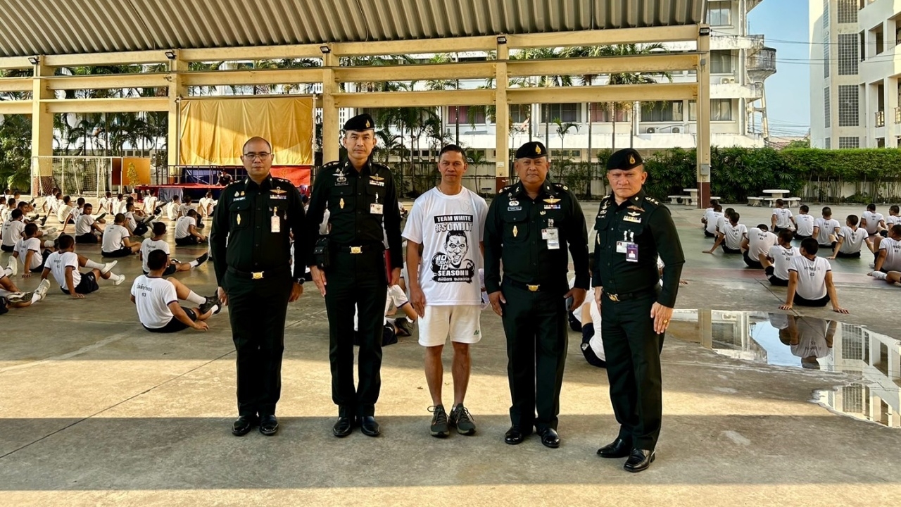 สสก.ทหาร ส่ง "สมจิตร" สอนศิลปะป้องกันตัวมวยไทยให้ นร.ช่างฝีมือทหาร