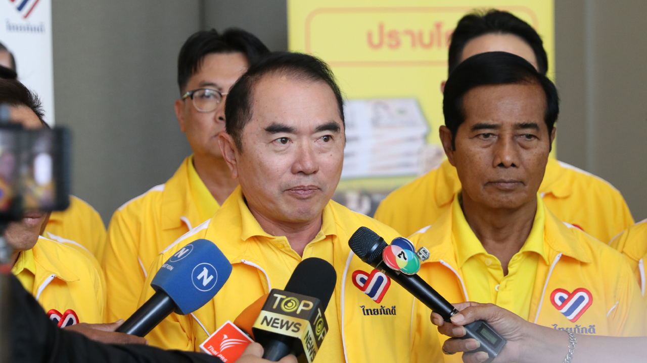 พรรคไทยภักดี เปิดตัว 80 ว่าที่ผู้สมัคร ส.ส. ลั่นไม่เป็นนั่งร้านให้ 2 ป.