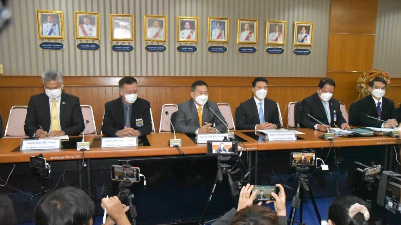 อธิบดี DSI สั่งยุบชุดเฉพาะกิจ ฉาว-เร่งสอบหน้าห้องฯ ยันสัมพันธ์ ตร.ยังแน่น