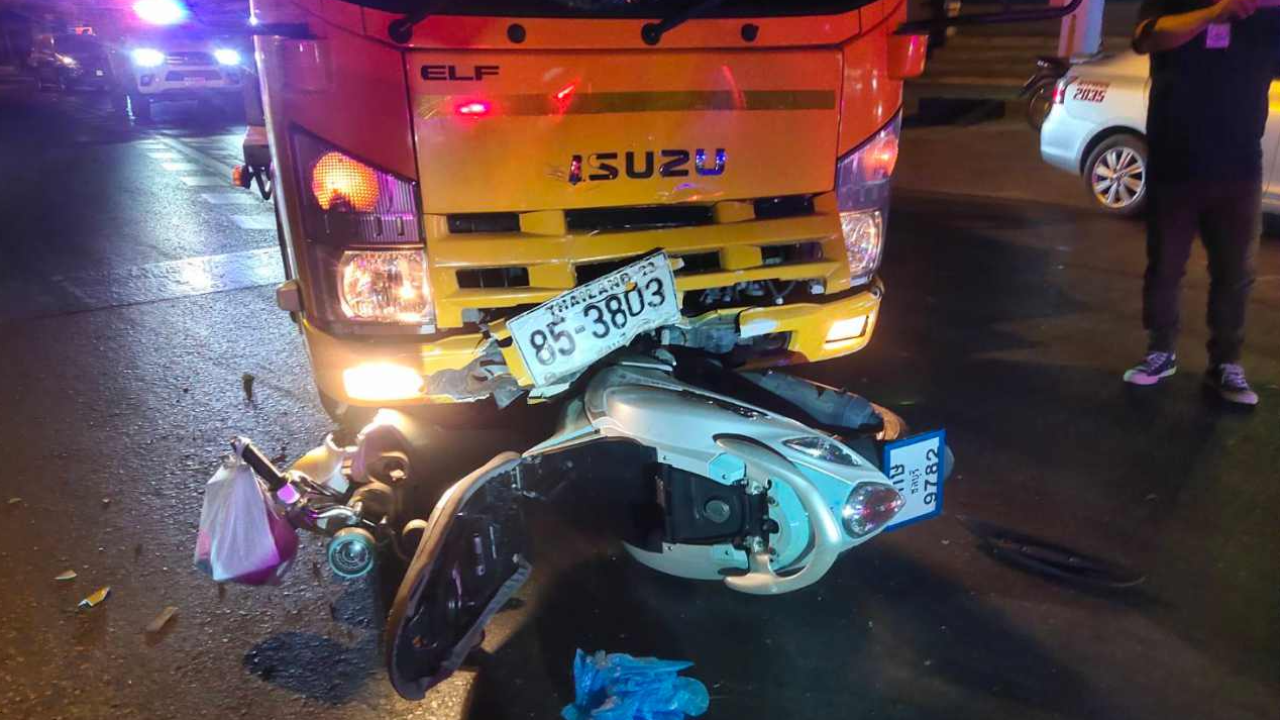 รถเก็บขยะชน จยย.ป้า 51 กะโหลกแตกดับคาที่ คนขับอ้างถูกตัดหน้า 