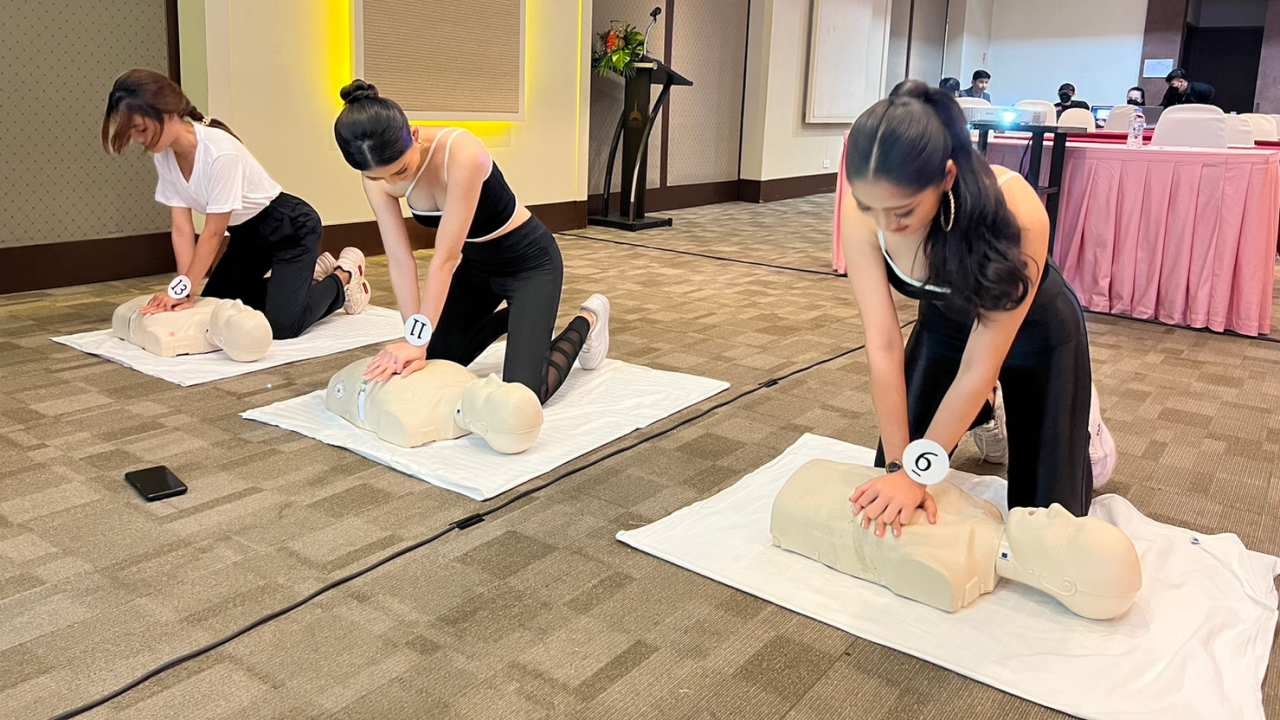 13 สาวผู้เข้าประกวดมิสทัวริซึม ประจวบคีรีขันธ์ 2023 ทำกิจกรรมที่ อ.หัวหิน