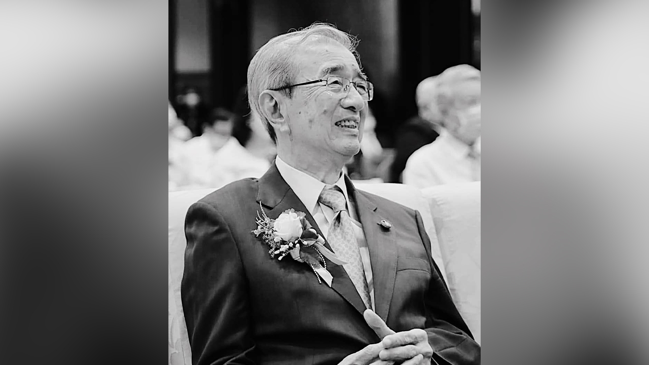 “อภิสิทธิ์” โพสต์แจ้ง “หมออรรถสิทธิ์” บิดาจากไปอย่างสงบเมื่อช่วงเช้าวันนี้