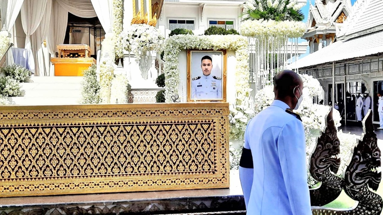 พระราชทานเพลิงศพ "ต้นเรือพลับ" ส่งวิญญาณสู่สวรรค์สมเกียรติที่วัดศรีเอี่ยม