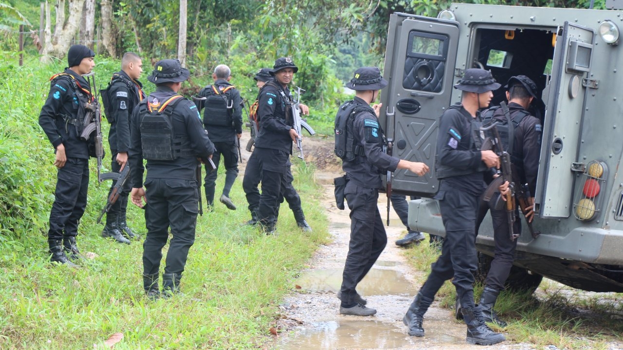 ทหารพรานนราธิวาสปิดล้อม ยิงปะทะเดือดโจรตาย 3 ศพ บนเทือกเขาที่ศรีสาคร 