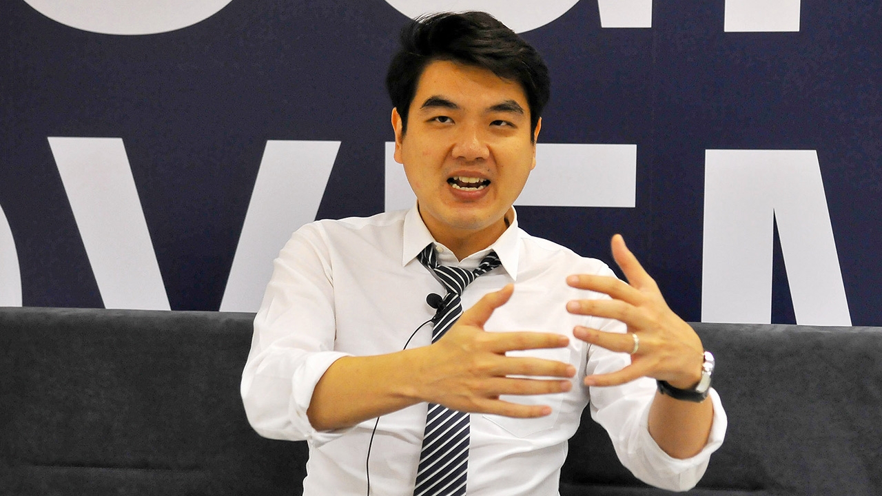 หาเสียงไปให้สุด “ปิยบุตร“ เตือนก้าวไกล อย่ากั๊กหวังได้ร่วมรัฐบาล