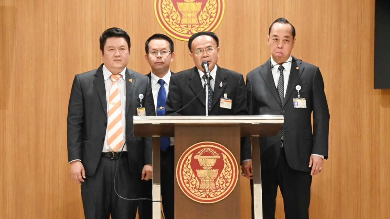 ฝ่ายค้านซัดรัฐบาลถ่วงตอบซักฟอก ม.152 ชี้ 3 วันเหมาะ ดักทาง อย่ายุบสภาหนี