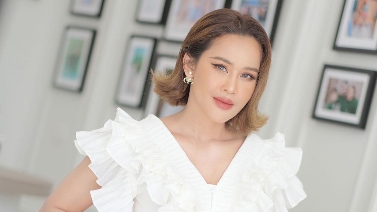 หนูเล็ก ก่อนบ่ายฯ ทิ้งเงินเกือบ 2 ล้านต่อหน้า บอกดูถูกได้ดูถูกไป ไม่สนใจ