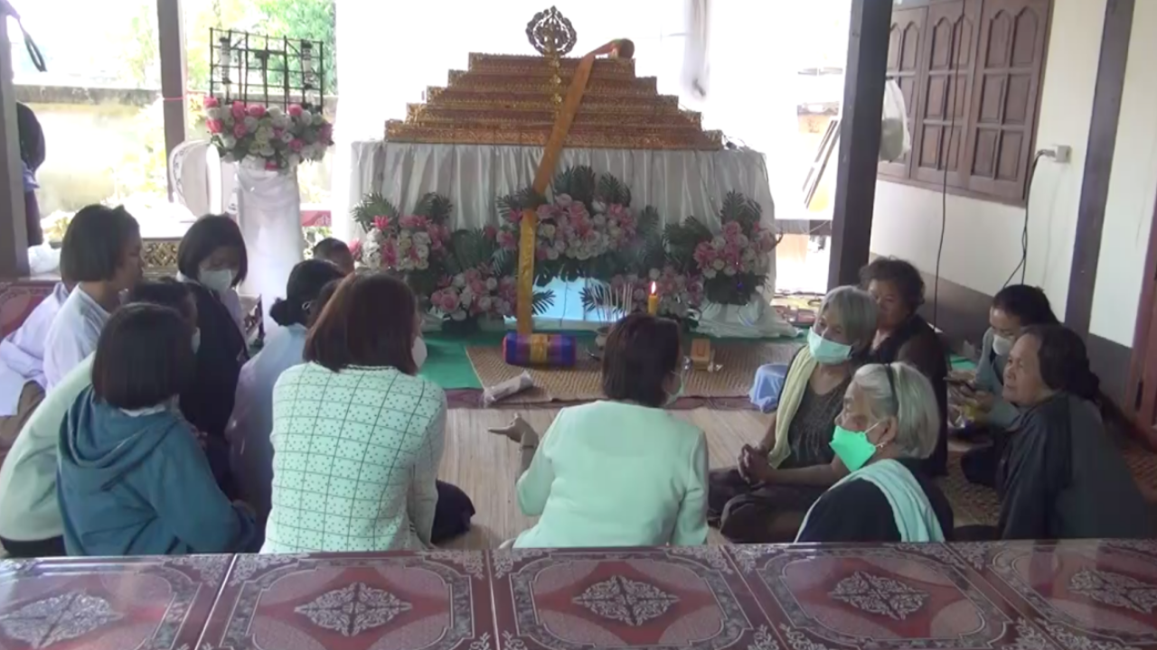 งานศพสุดเศร้า ด.ญ.ม.2 โดนบูลลี่พ่อแม่แยกทาง ยายเผยหลานสาวป่วย