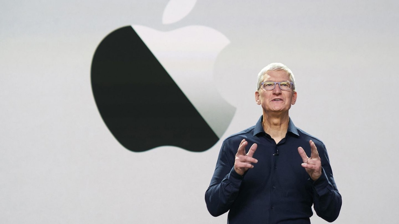 "ทิม คุก" ขอลดผลตอบแทนการทำงานรายปีลดลงกว่า 40%