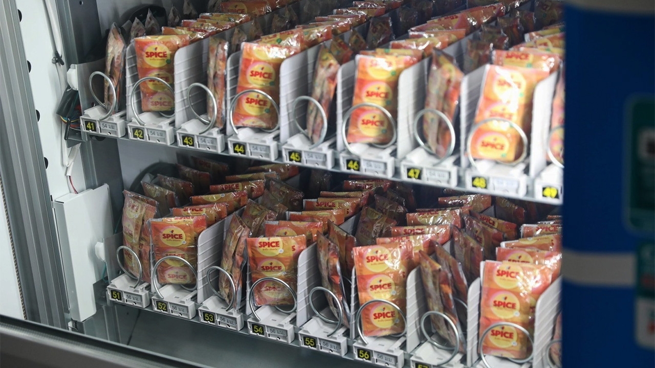 เลิฟปัง!แจกถุงยาง ป้องกันท้องไม่พร้อม