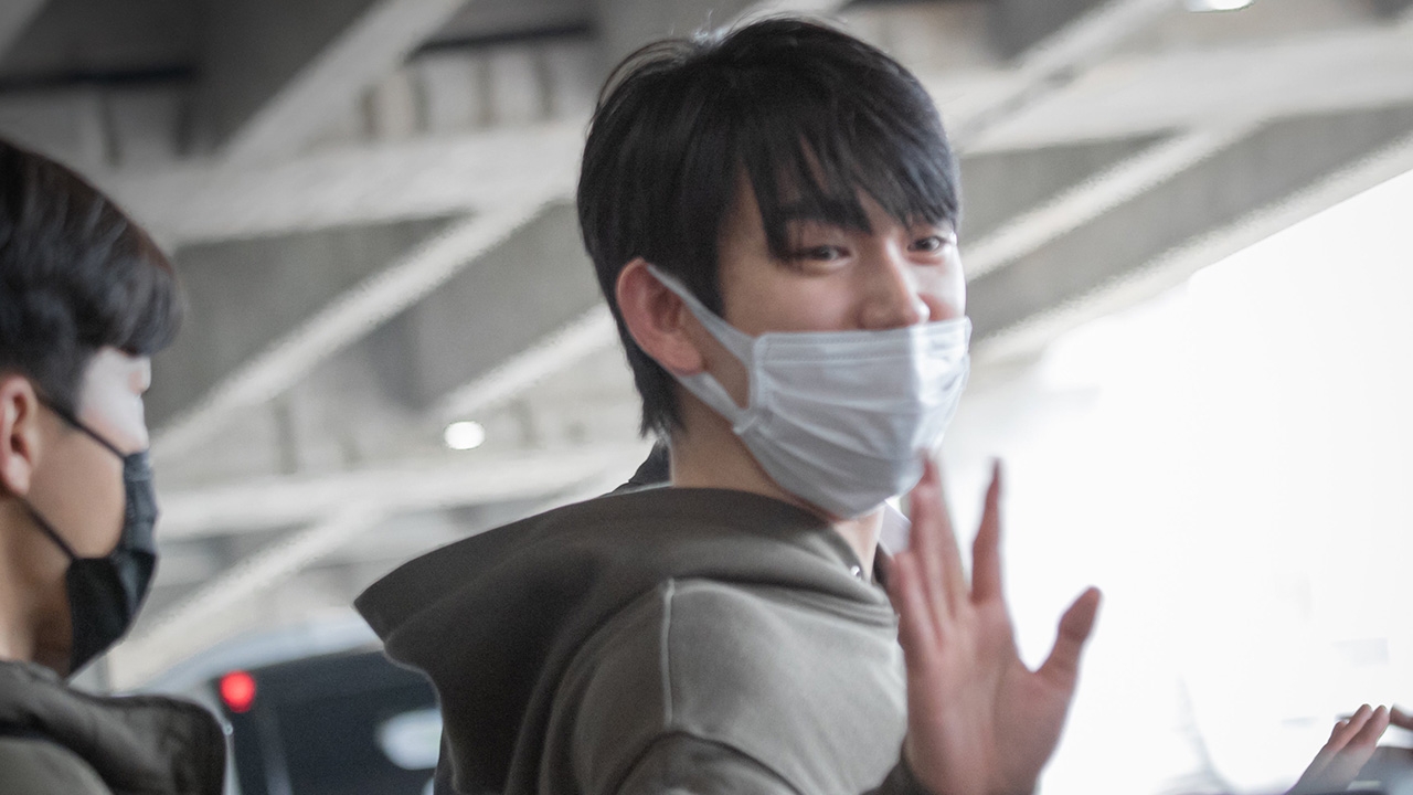 เวลคั่ม จินยอง GOT7  อากาเซ่สุดฟิน รอต้อนรับอบอุ่นแน่นสนามบิน    